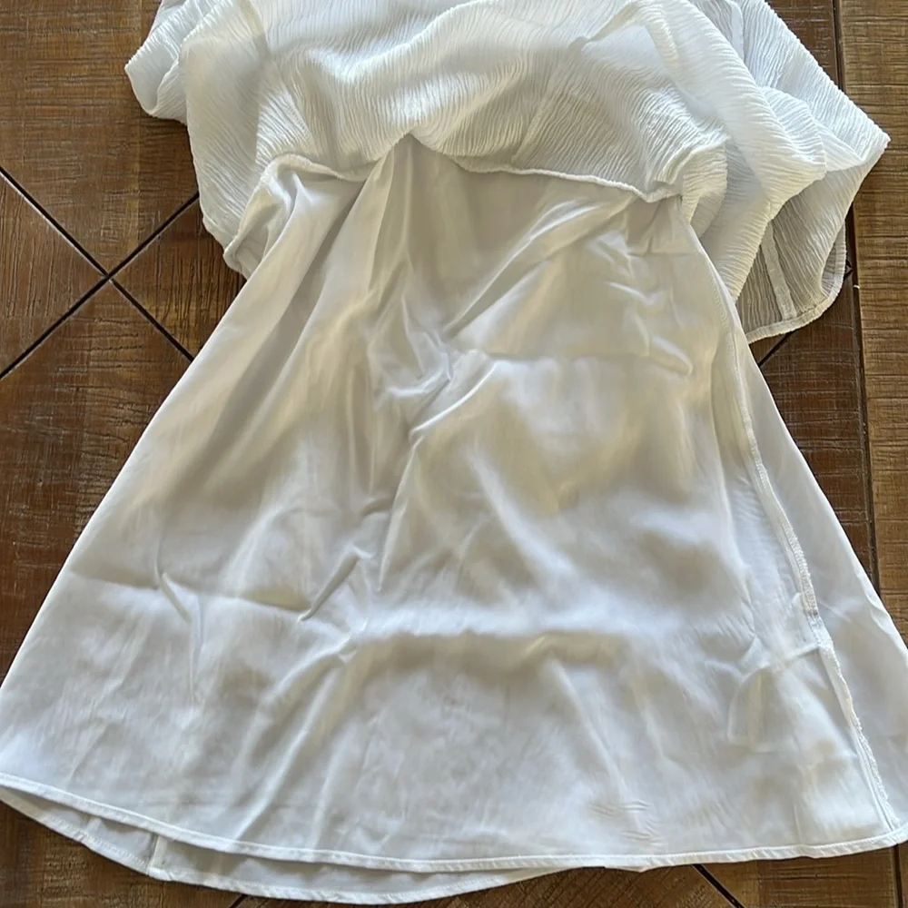 NWT Abercrombie Crinkle Textured Twist-Front Mini Dress - Picture 8 of 8